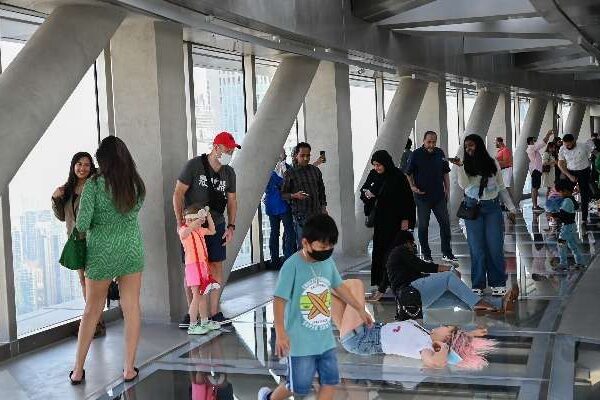 Burj Khalifa At the Top 153 + 148 + 124 + 125 (Lounge)