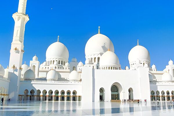 Abu Dhabi & Dubai Adventure – Three activities in one
